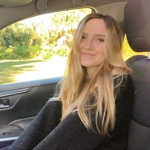 Meet your Posher, Anniston